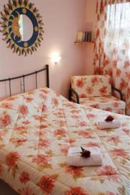 фото отеля Tsiolis Studios Apartments & Luxury Suites Tsilivi