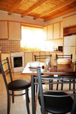 фото отеля Tsiolis Studios Apartments & Luxury Suites Tsilivi