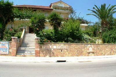 фото отеля Tsiolis Studios Apartments & Luxury Suites Tsilivi