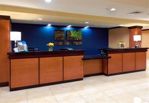 фото отеля Fairfield Inn & Suites Tallahassee Central