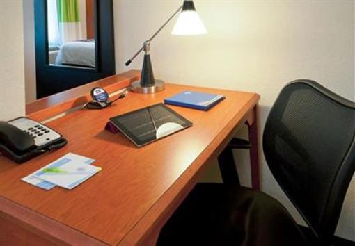 фото отеля Fairfield Inn & Suites Tallahassee Central