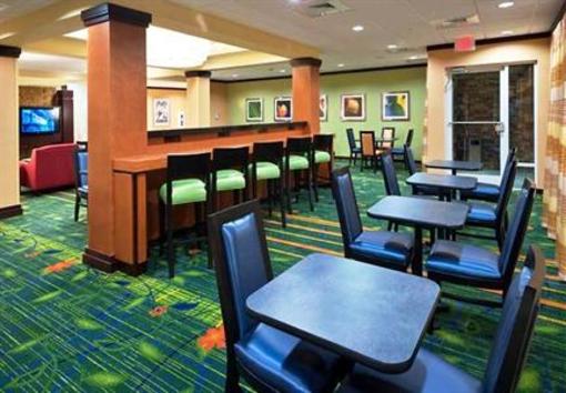 фото отеля Fairfield Inn & Suites Tallahassee Central