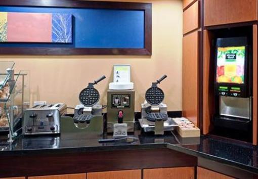 фото отеля Fairfield Inn & Suites Tallahassee Central