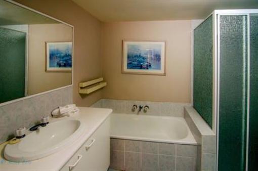 фото отеля Bay Lodge Apartments Gold Coast