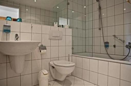 фото отеля Inselhotel Rugen Gohren