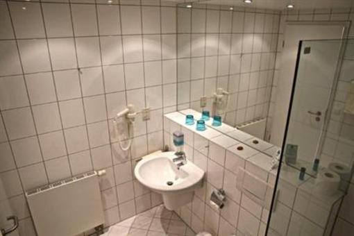 фото отеля Inselhotel Rugen Gohren