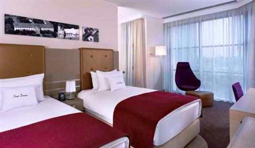 фото отеля DoubleTree by Hilton Hotel Oradea