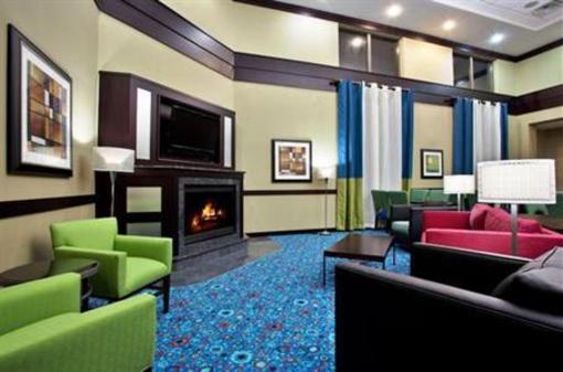 фото отеля Holiday Inn Express & Suites New Philadelphia