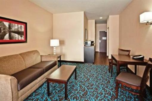 фото отеля Holiday Inn Express & Suites New Philadelphia