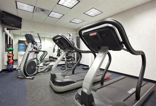 фото отеля Holiday Inn Express & Suites New Philadelphia