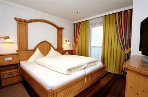 фото отеля Alpenhotel Ischgler Hof Ischgl