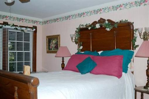 фото отеля McKay House Bed and Breakfast Inn