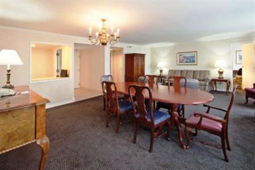 фото отеля Crowne Plaza Dayton