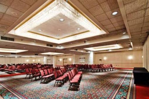фото отеля Crowne Plaza Dayton