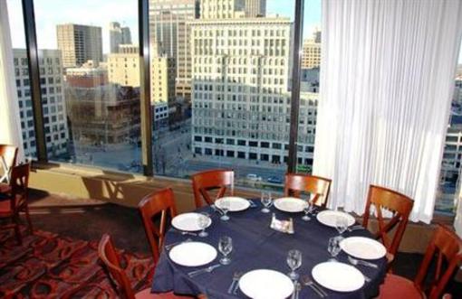 фото отеля Crowne Plaza Dayton
