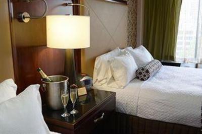 фото отеля Crowne Plaza Dayton