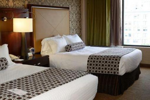фото отеля Crowne Plaza Dayton