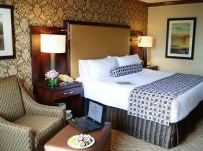 фото отеля Crowne Plaza Dayton