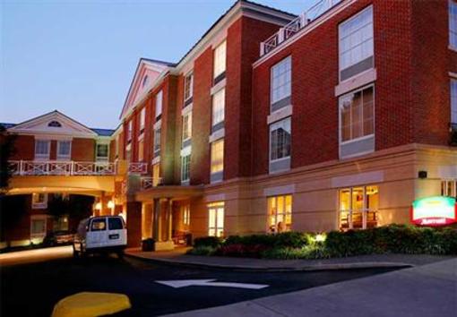 фото отеля Courtyard by Marriott Charlottesville - University Medical Center