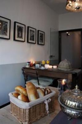 фото отеля Bed and Breakfast The Street Lodge Liège