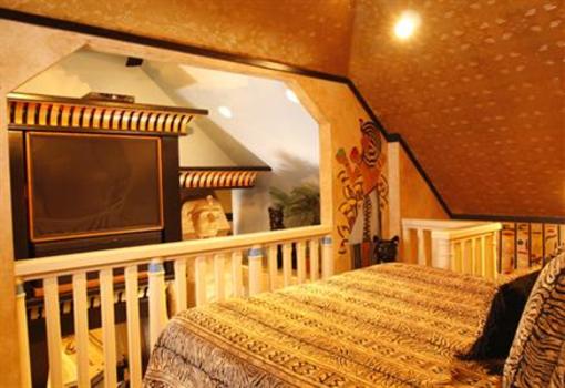 фото отеля Black Swan Inn Luxurious Theme Suites