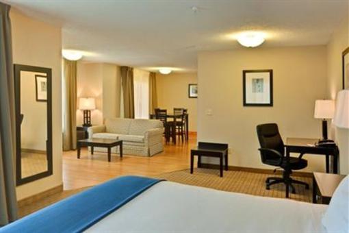 фото отеля Holiday Inn Express Hotel & Suites Albuquerque Airport