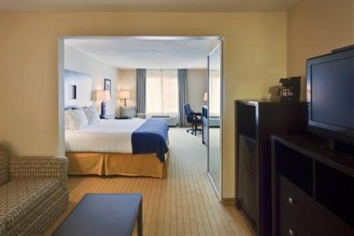 фото отеля Holiday Inn Express Hotel & Suites Albuquerque Airport