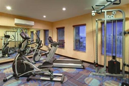 фото отеля Holiday Inn Express Hotel & Suites Albuquerque Airport