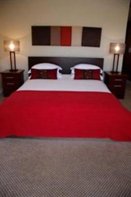 фото отеля 1 On Queens Boutique Guest House