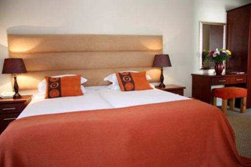 фото отеля 1 On Queens Boutique Guest House