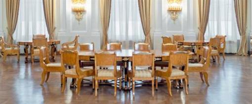 фото отеля Petroff Palace