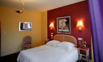 фото отеля Grand Hotel de Courtoisville