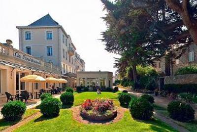 фото отеля Grand Hotel de Courtoisville
