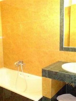 фото отеля Irini Hotel Tourlos