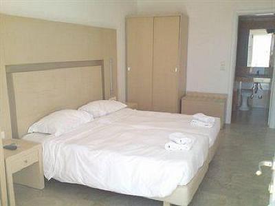 фото отеля Irini Hotel Tourlos