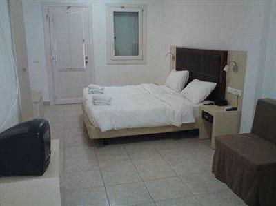 фото отеля Irini Hotel Tourlos