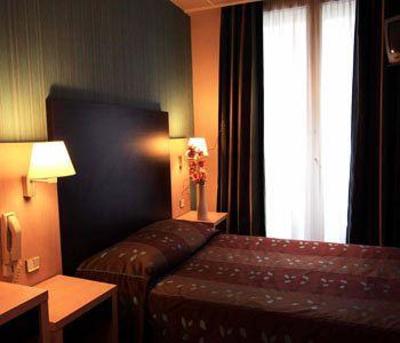 фото отеля Hotel Des Trois Gares