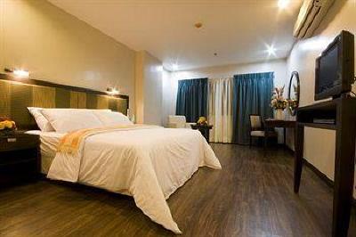 фото отеля Baguio Burnham Suites Hotel