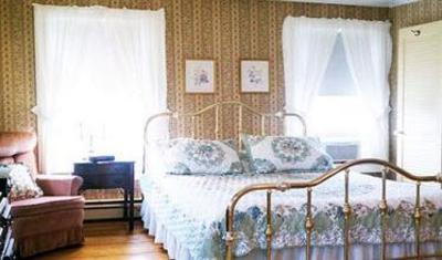 фото отеля West Dover Inn