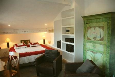 фото отеля Auberge de La Poulciere