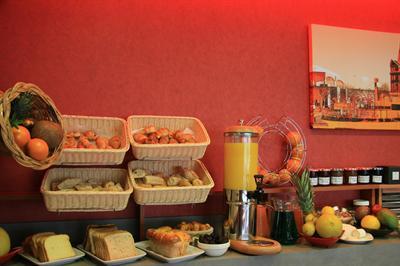фото отеля Brit Hotel Belfort