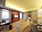 фото отеля Wuhan Royal Suites & Towers Hotel