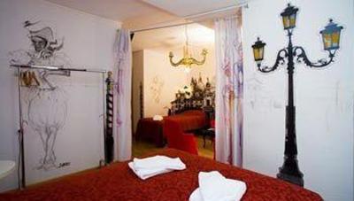 фото отеля Rooms Deluxe Hotel