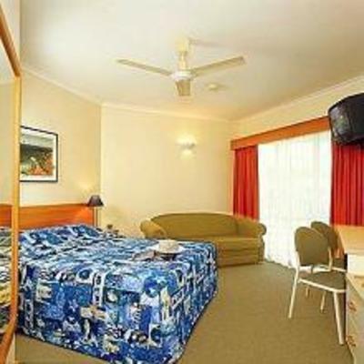 фото отеля Tropical Queenslander Hotel Cairns