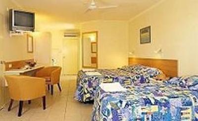 фото отеля Tropical Queenslander Hotel Cairns