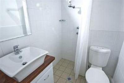 фото отеля City Crown Motel