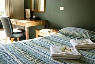 фото отеля City Crown Motel