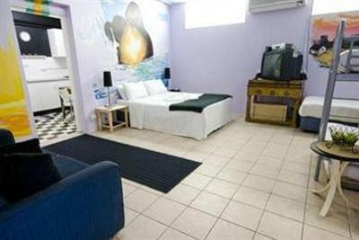 фото отеля City Crown Motel