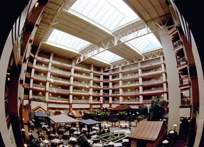 фото отеля Hilton Suites