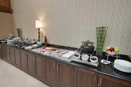 фото отеля Hilton Suites